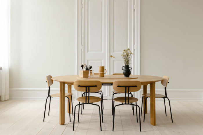 Comfort Circle Extension Dining Table