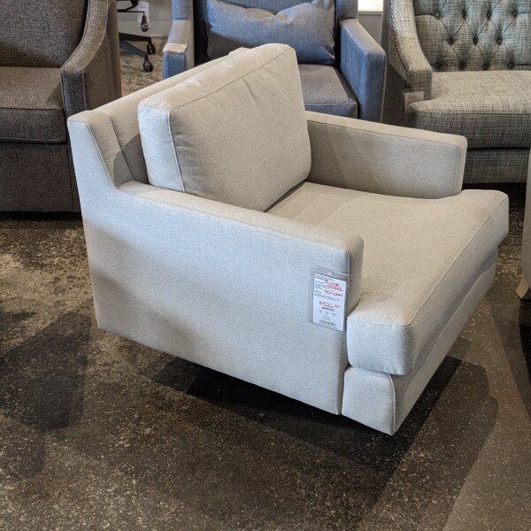 Zoey Swivel Chair