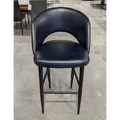 Henrick Chair - Blue Velvet / Beta