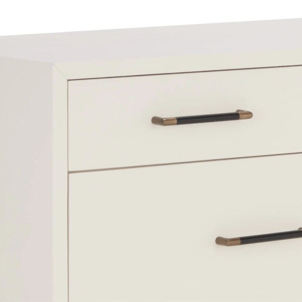 Weldrick Dresser